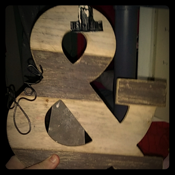 A & sign that you can hang a picture on - Picture 1 of 1